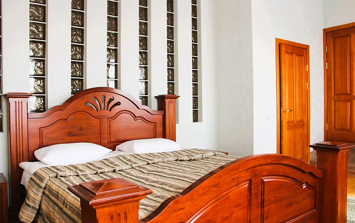 ВЫСШАЯ КАТЕГОРИЯ ДВУХМЕСТНЫЙ ЧЕТЫРЕХКОМНАТНЫЙ ДУПЛЕКС «ОРБИТА» (с двуспальной кроватью)